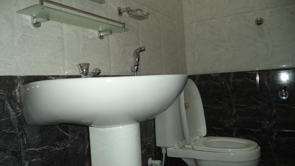 Aegle Residence نيجومبو الغرفة الصورة